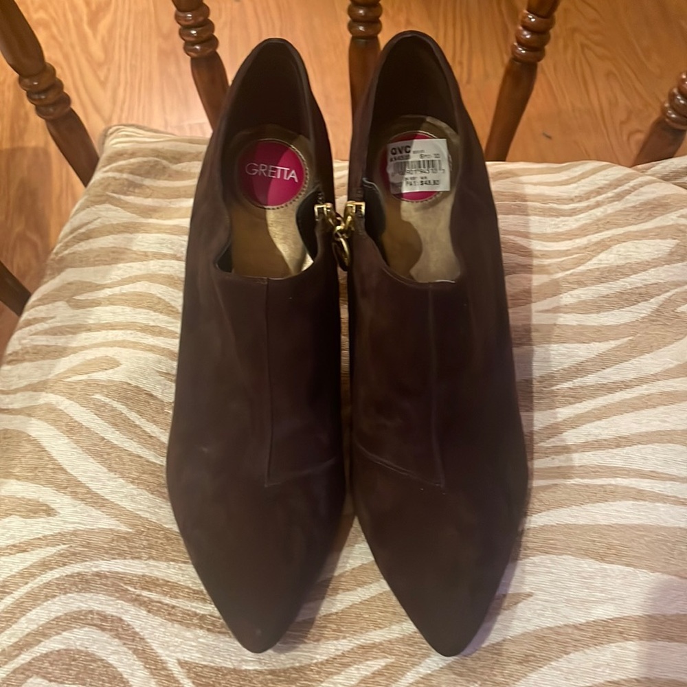 Greta Brown Heels